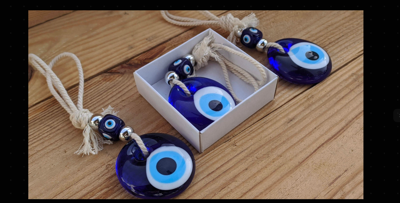 Oeil bleu en verre de 4 cm et sa boite cadeau, idée cadeau