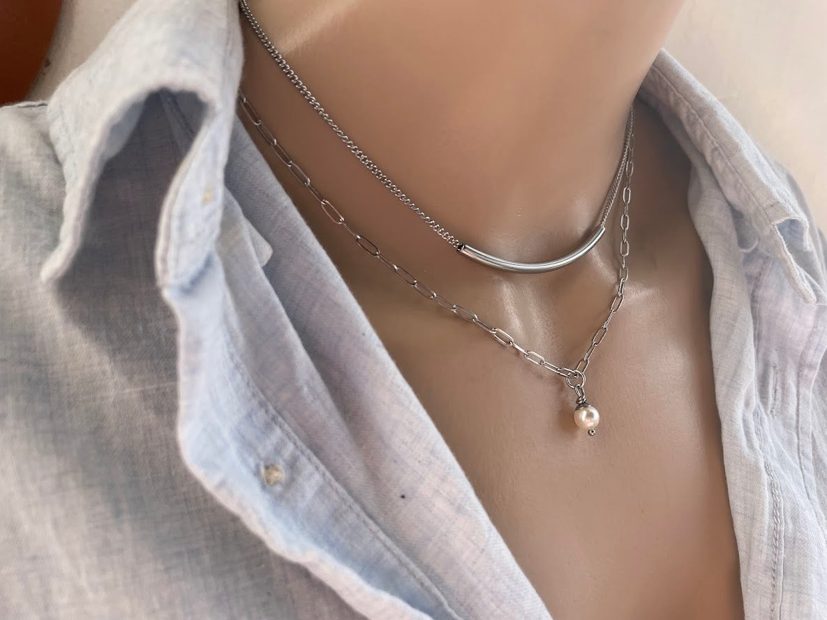 Collier tube et perle Swarovski en acier inoxydable