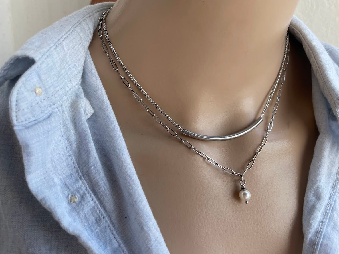 Collier tube et perle Swarovski en acier inoxydable