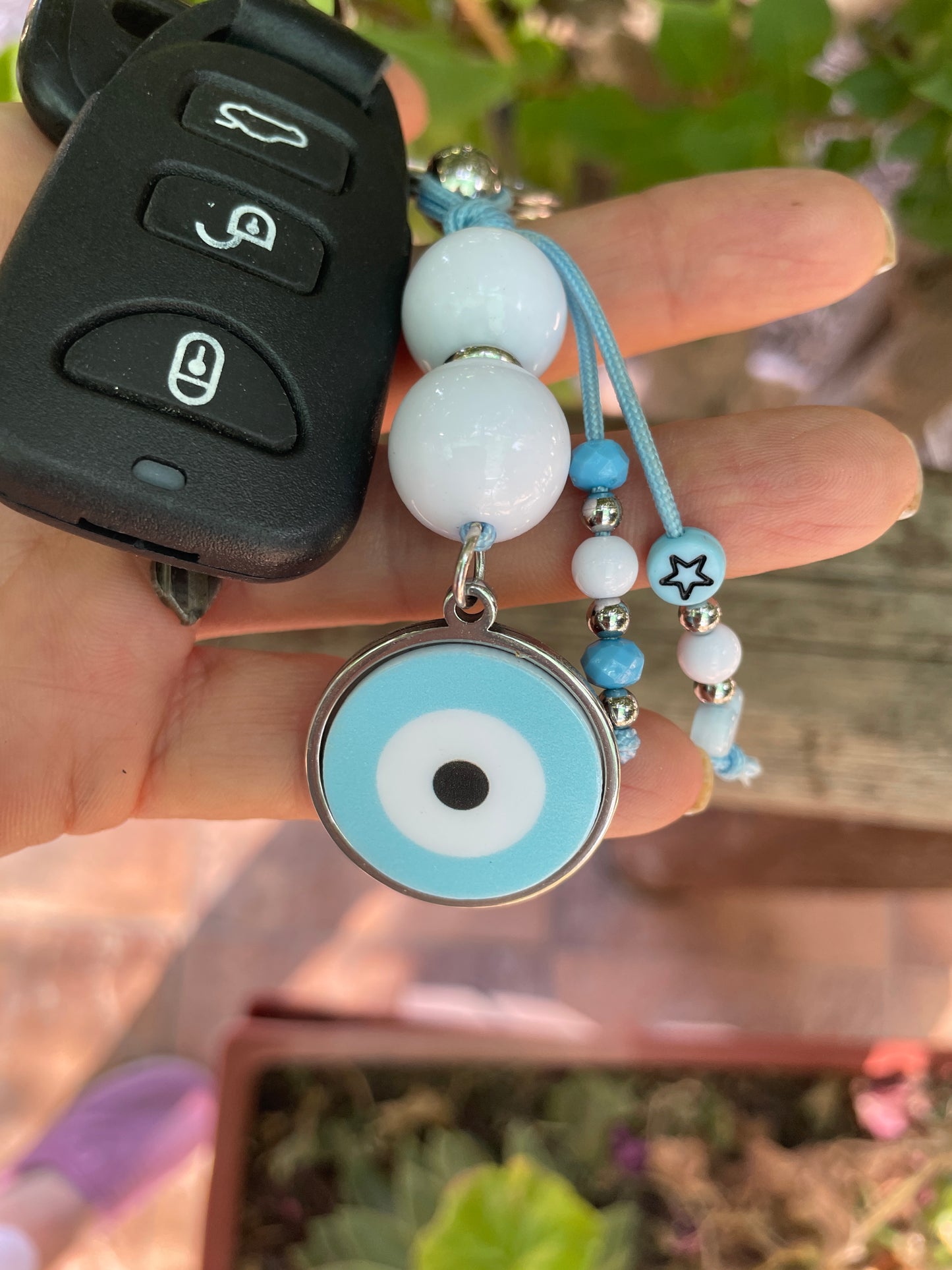Bijou de Sac ou Porte clés Oeil Bleu ciel Porte-Bonheur – Élégance et Protection