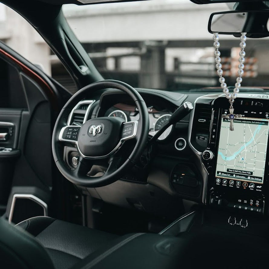 Bijou de Rétroviseur Perles Nacrees Oeil Bleu & Croix