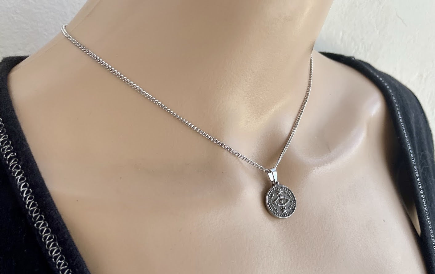 Pendentif Oeil en Acier Inoxydable - Porte Bonheur Unisex -