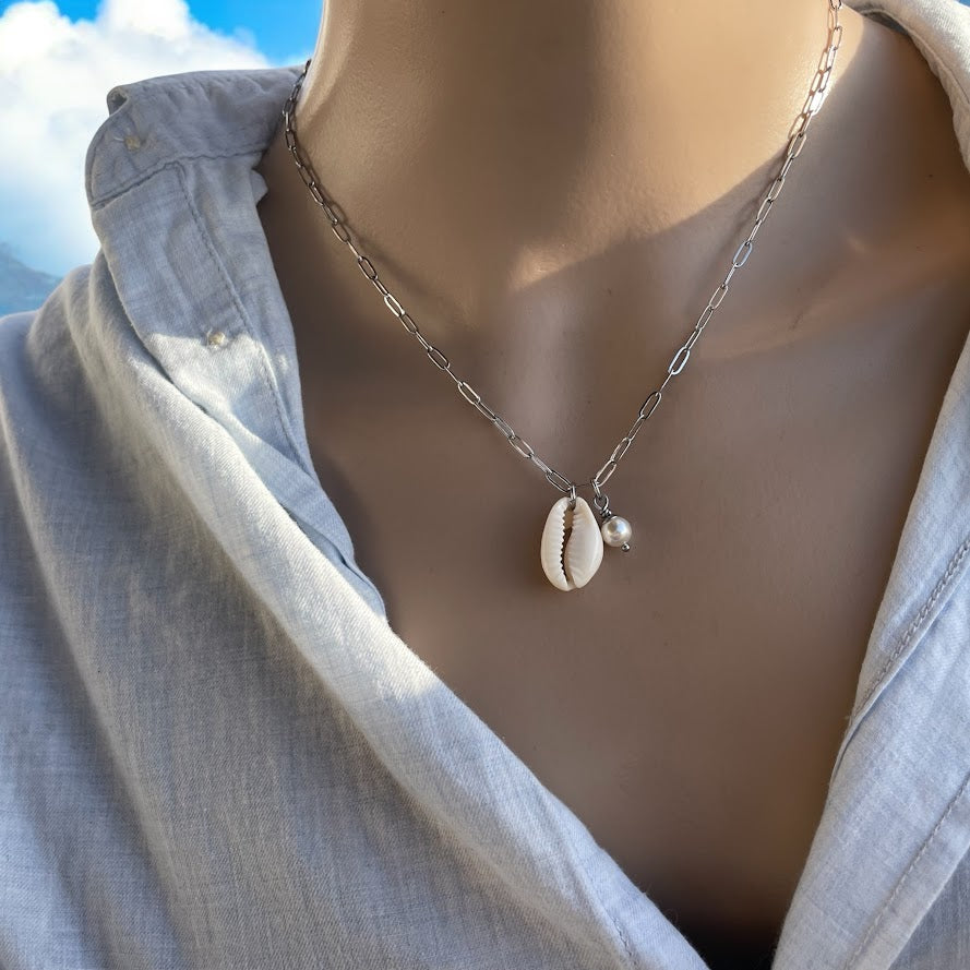 Collier coquillage Cauris & perle Swarovski