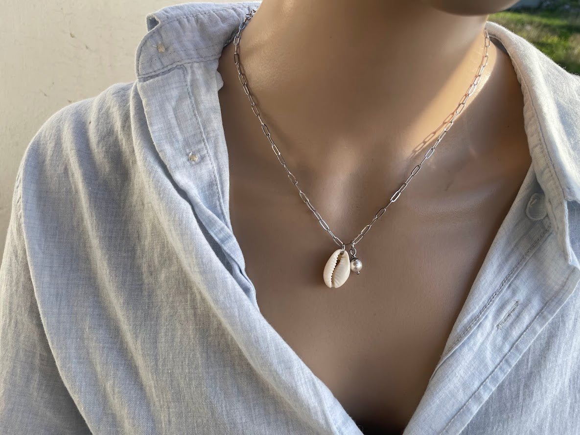Collier coquillage Cauris & perle Swarovski