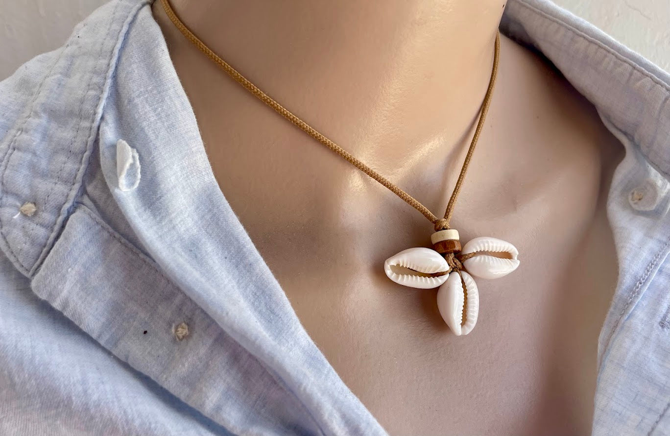 Cowrie FLower Shell Necklace - Beach Shell Necklace