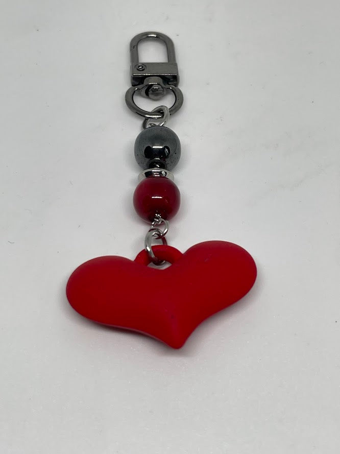 Bijou de Sac Coeur Rouge Perle Hematite Noire - Décoration sac