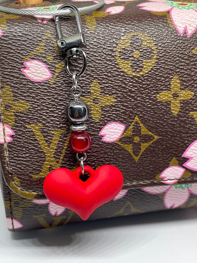 Bijou de Sac Coeur Rouge Perle Hematite Noire - Décoration sac