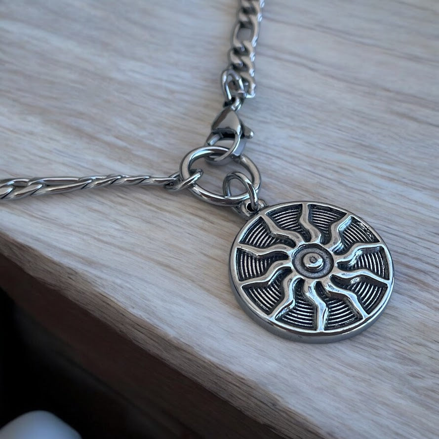 Collier Soleil Chaîne Figaro en Acier Inoxydable