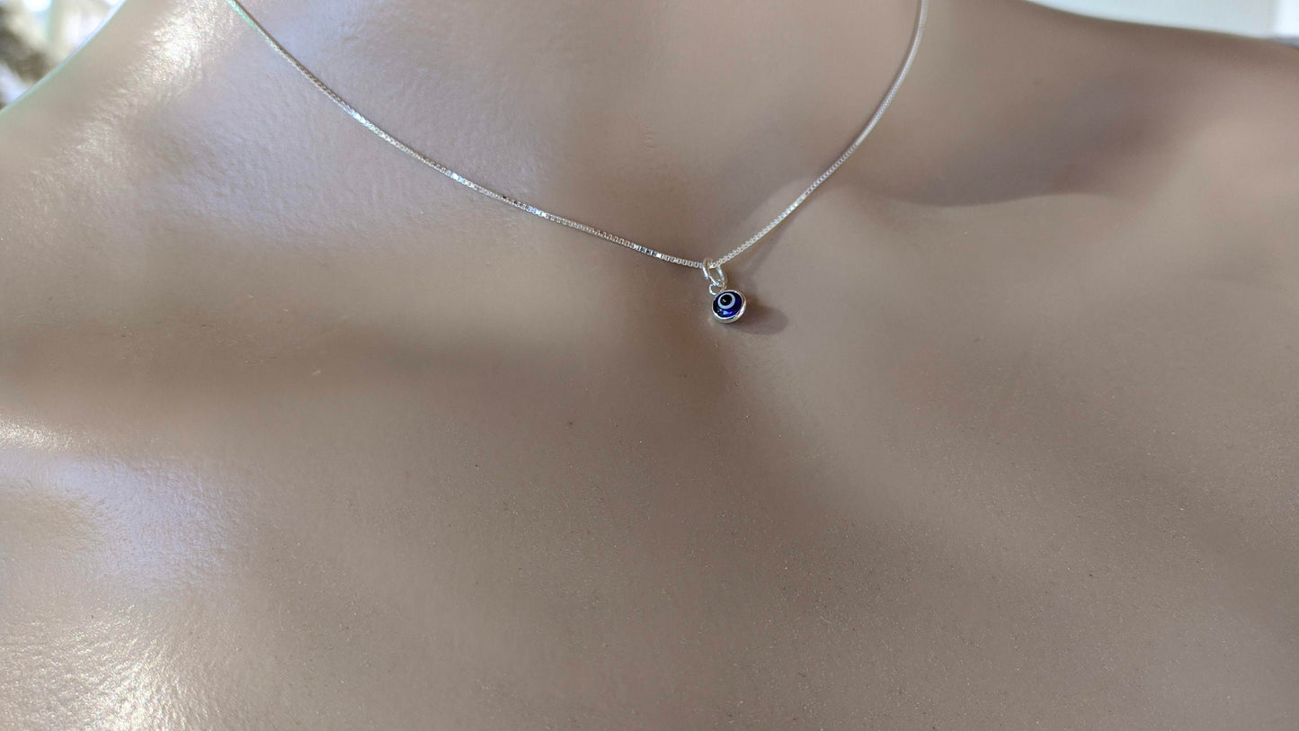 Collier Minimaliste Oeil Bleu en Argent