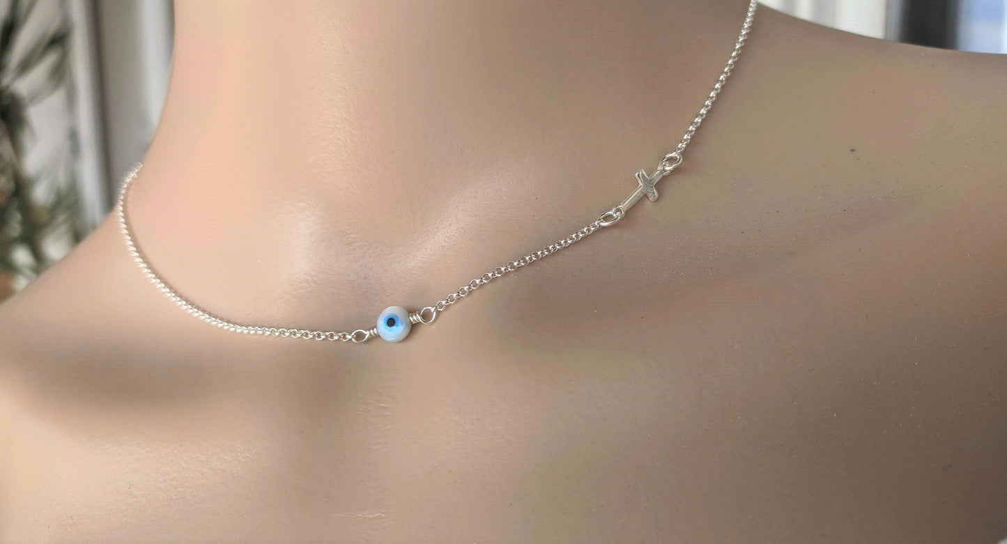 Collier Oeil Bleu en Nacre et Croix en Argent 925
