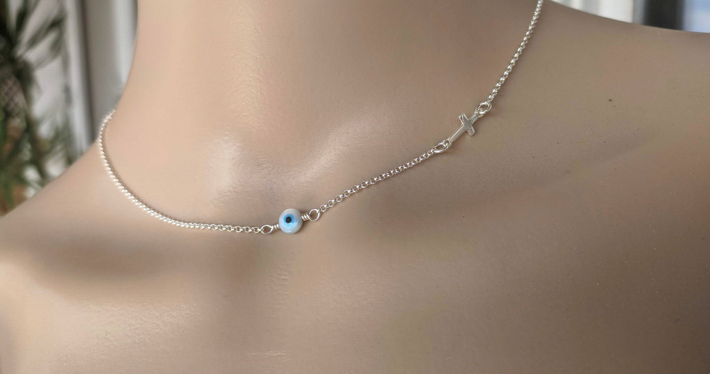 Collier Oeil Bleu en Nacre et Croix en Argent 925
