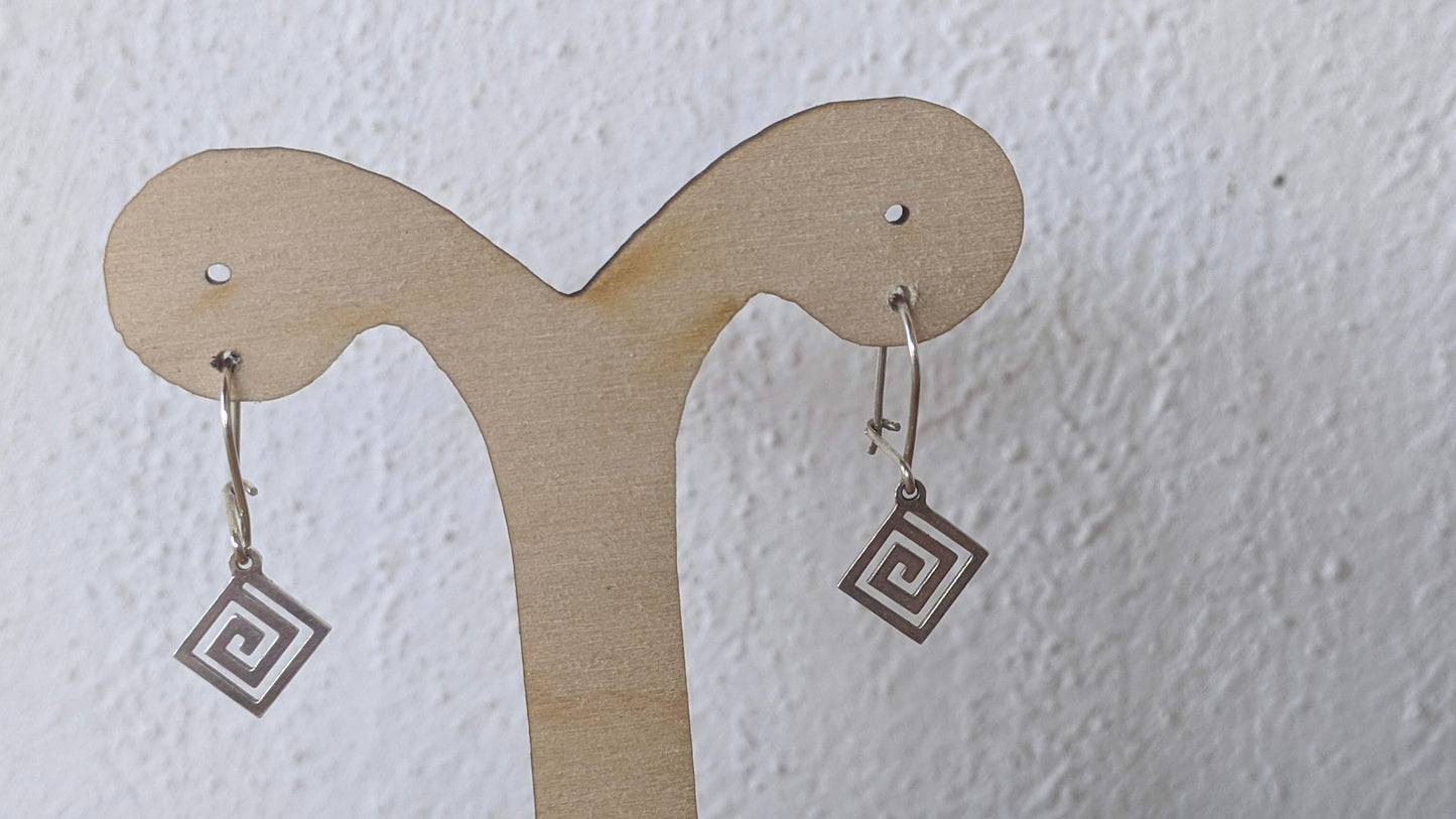 Boucles d’Oreilles Motif Grec en Argent