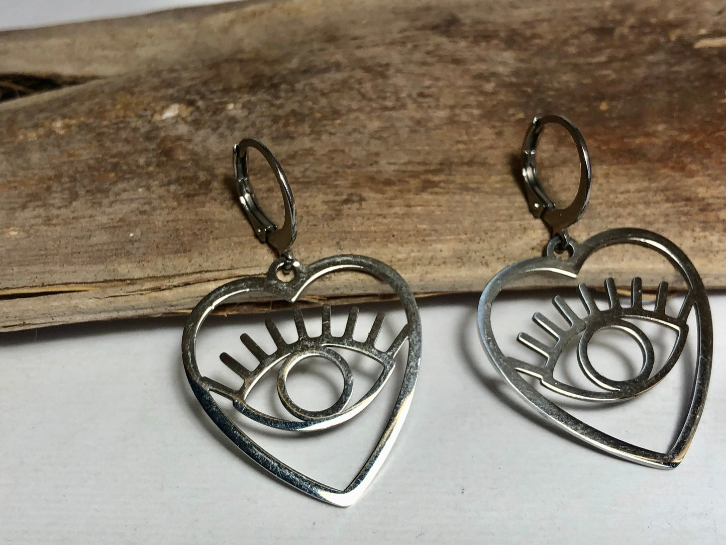 Boucles d’Oreilles Coeur Motif Oeil  en Acier Inoxydable