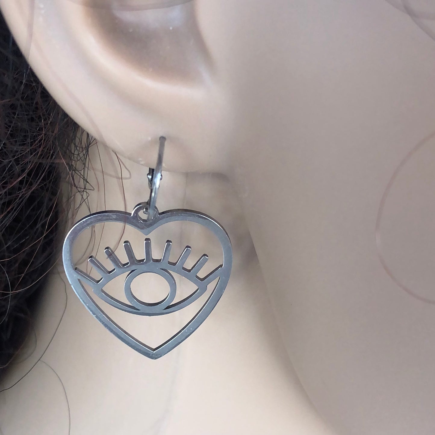 Boucles d’Oreilles Coeur Motif Oeil  en Acier Inoxydable