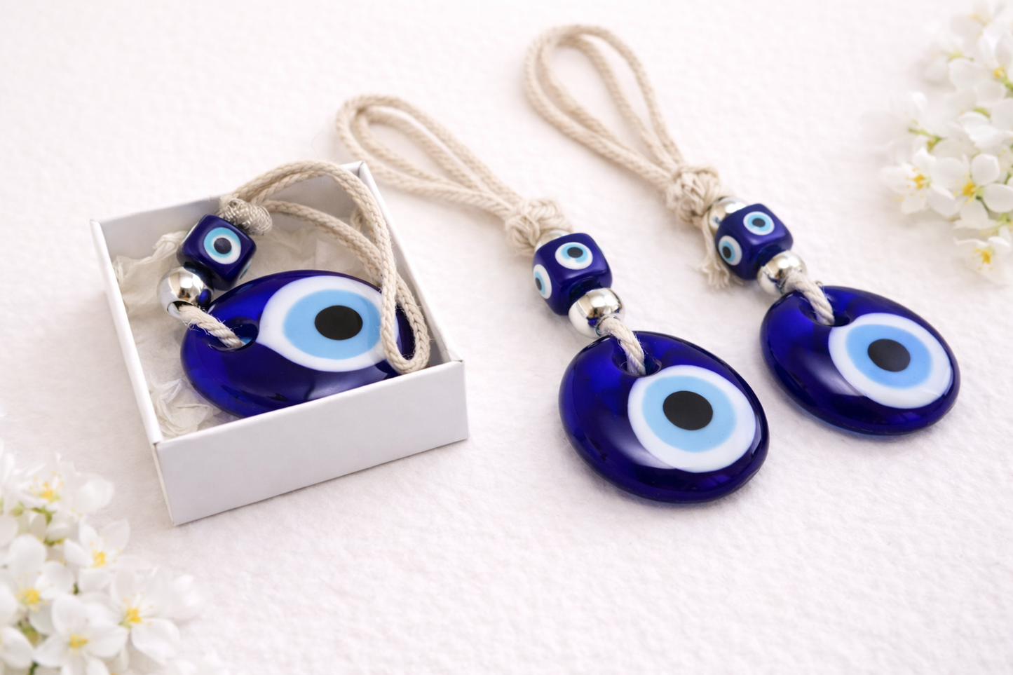 Oeil bleu en verre de 4 cm et sa boite cadeau, idée cadeau