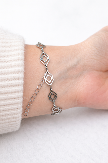 Stainless Steel Spiral & Rhombus Bracelet – Waterproof Adjustable Women Jewelry