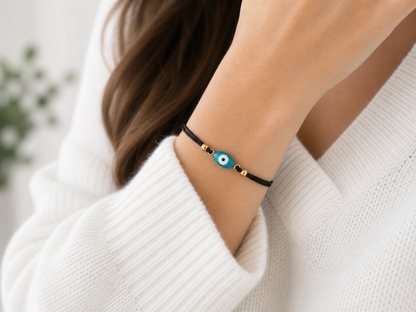 Bracelet Oeil Protecteur Ajustable – Bracelet Porte-Bonheur Œil Grec – Acier Doré Émaillé – Fil Noir – Unisexe