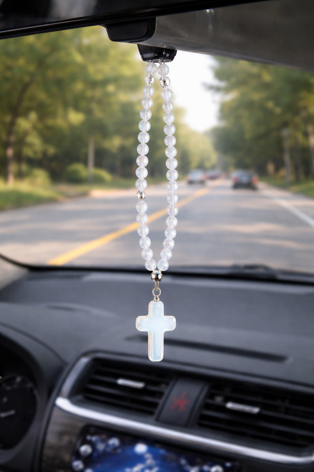 Bijou de rétroviseur croix en pierre de lune – Protection pour la voiture