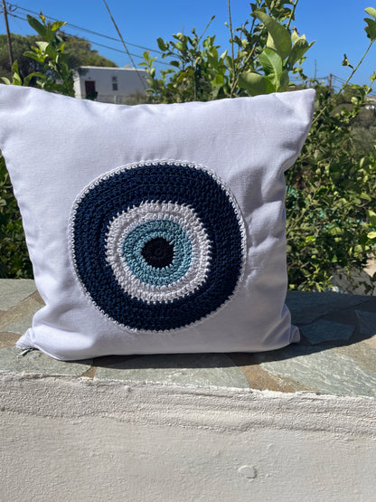 Housse de coussin fait main – Design crochet œil porte-bonheur, tissu toile blanche