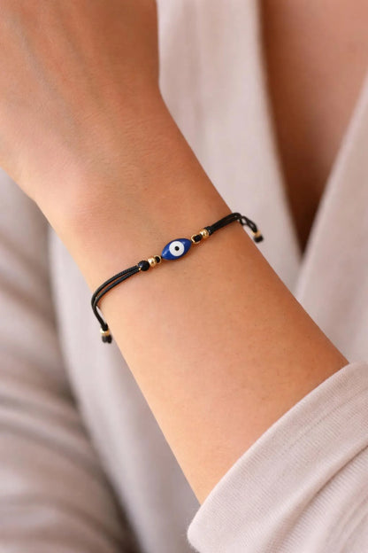Bracelet Oeil Protecteur Ajustable – Bracelet Porte-Bonheur Œil Grec – Acier Doré Émaillé – Fil Noir – Unisexe