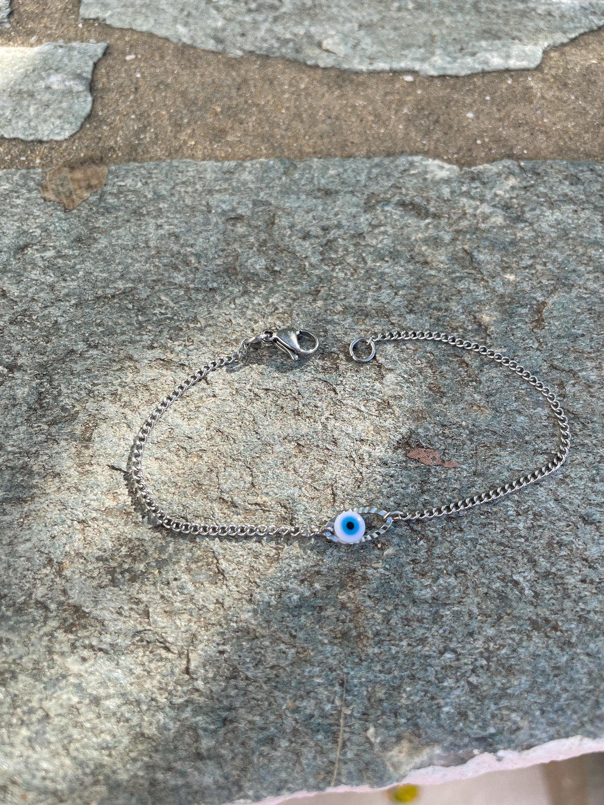 Bracelet Oeil Bleu en Acier Inoxydable – Bracelet Fin et Minimaliste