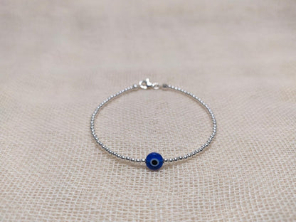 Silver evil eye beaded bracelet