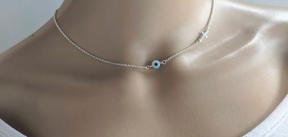 Collier Oeil Bleu en Nacre et Croix en Argent 925