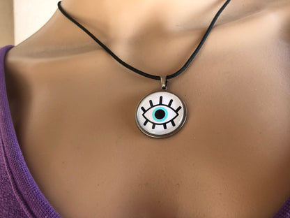 Collier Oeil Bleu en Verre en Acier