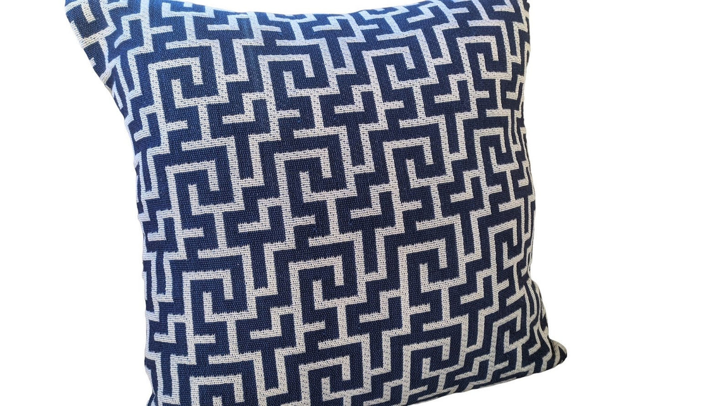 Cushion Cover Labyrinth 40x40 - Beige or Blue