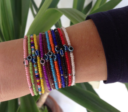 Tiny-greek-evil-eye-beaded-bracelet